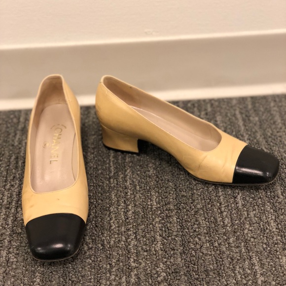 Chanel Leather Cap Toe Pumps - Picture 4 of 6